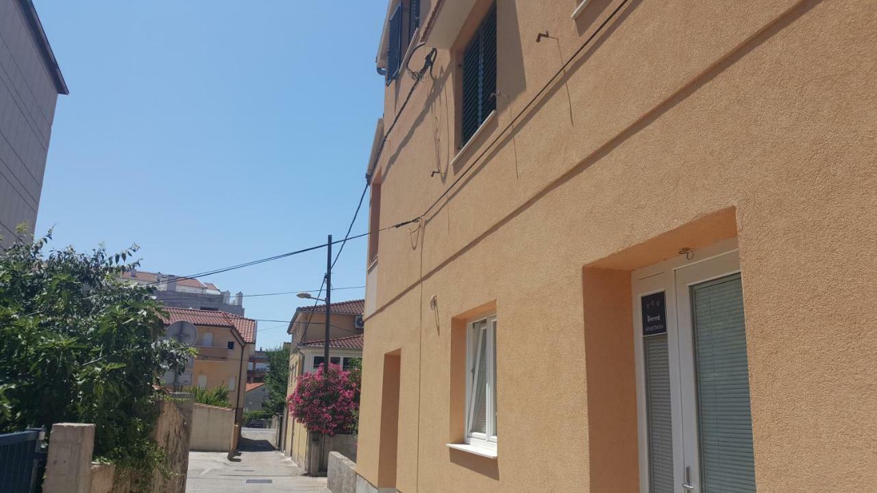 Apartment Sunce Šibenik Esterno foto